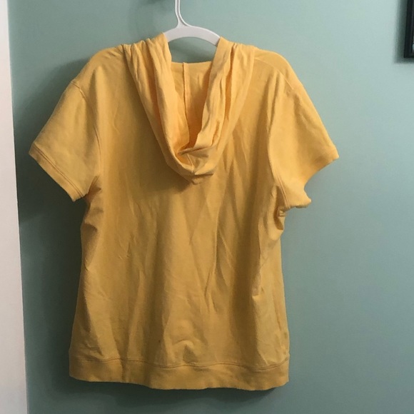 Short-sleeved light-weight sweatshirt. - Picture 2 of 3